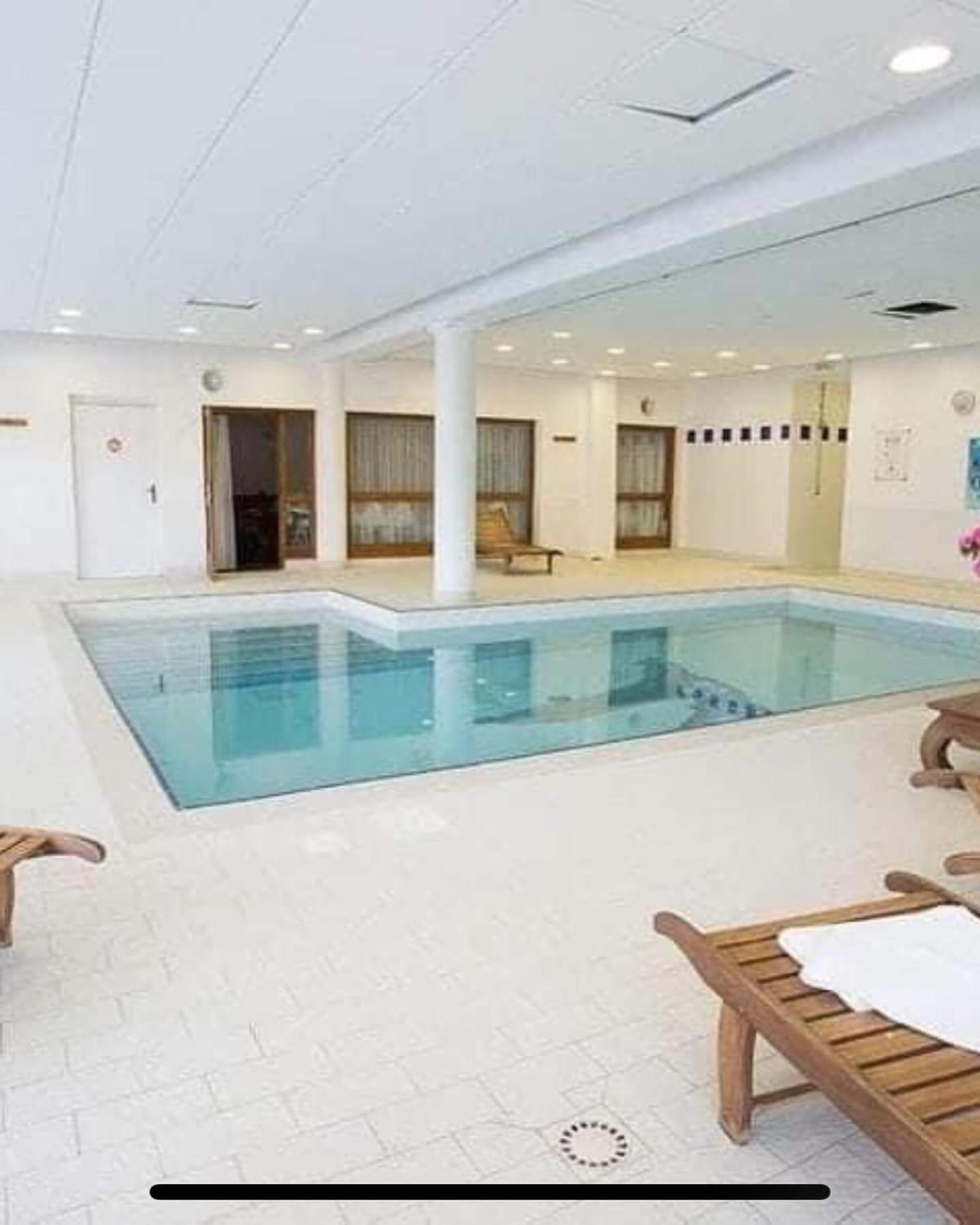 Appartement 4 Personnes Avec Piscine Interieure Пюи-Сен-Венсан Екстериор снимка